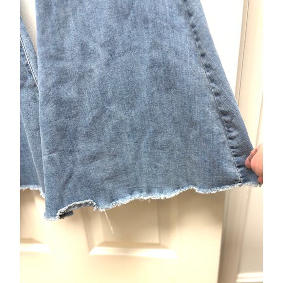 Forever 21 Light Wash Flare Jeans, High Rise, Split Rough Hem, Women's Size 27 - Picture 4 of 5